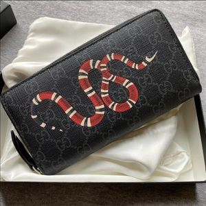 Gucci Kingsnake wallet